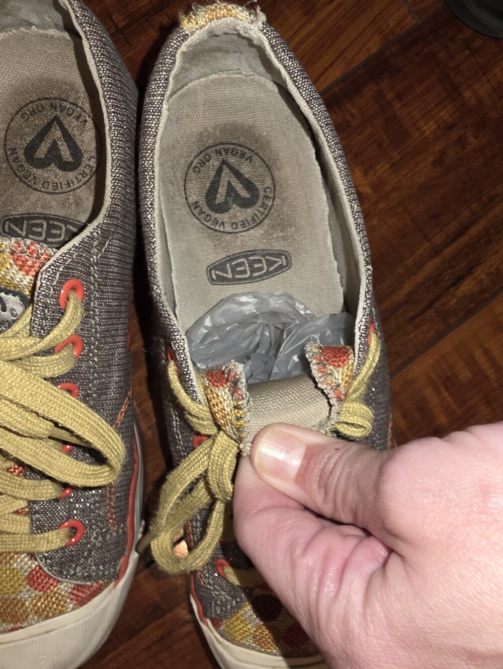Keen Coronado Canvas Vegan Sneakers - Picture 8 of 8